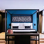 Du Pere Bise - Jean Sulpice Hotel 5*