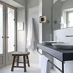 Du Pere Bise - Jean Sulpice Hotel 5*