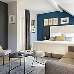 Du Pere Bise - Jean Sulpice Hotel