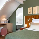 Du Pere Bise - Jean Sulpice Hotel
