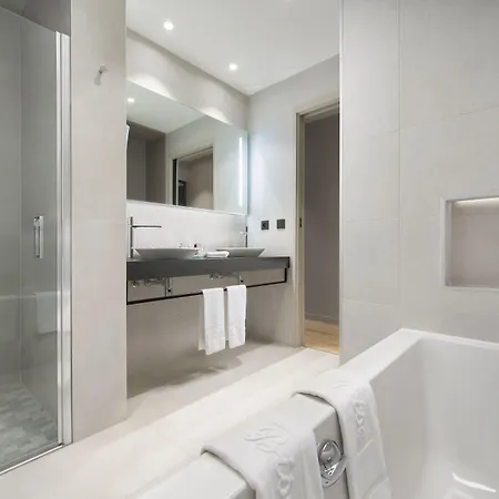 Du Pere Bise - Jean Sulpice Otel Talloires