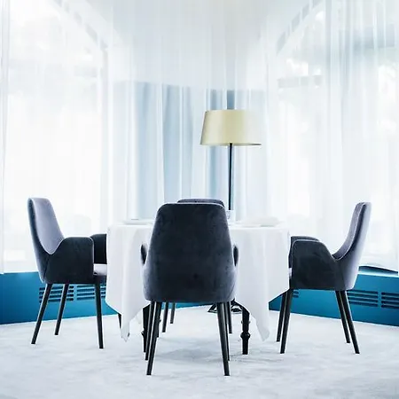 Du Père Bise - Jean Sulpice Hotel