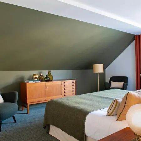 Du Père Bise - Jean Sulpice Hotel